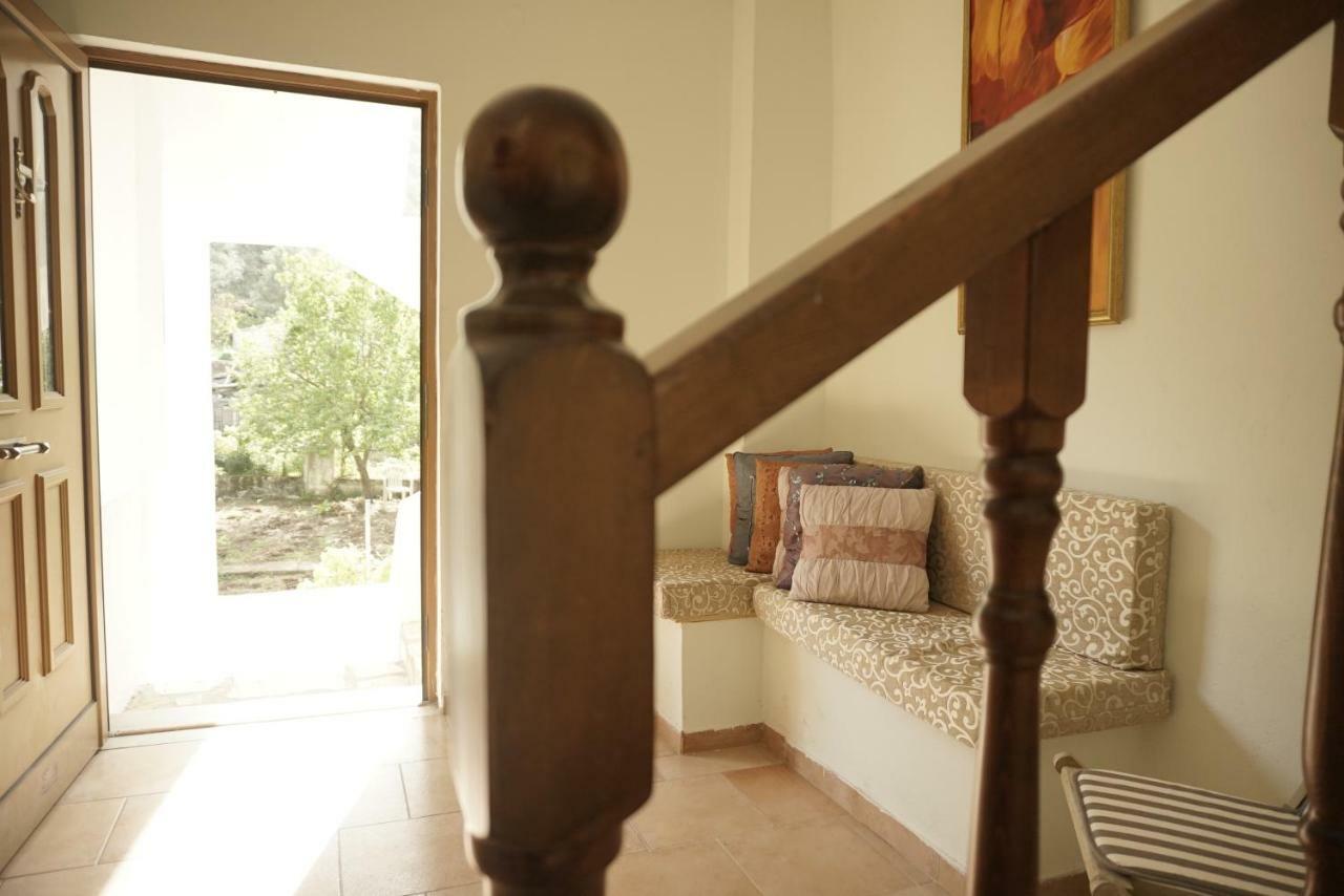 J&B Countryside Life Apartment Agios Matthaios  Exterior photo